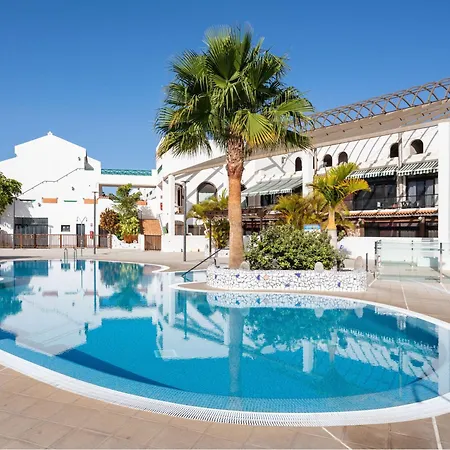 Live Don Jose Two Hundred And Five With Huge Pool And Teracce Apartman